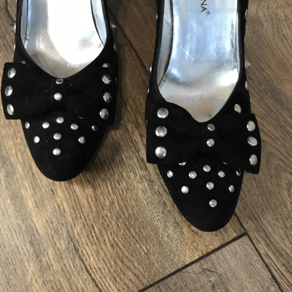 DOLCE & GABBANA Black Suede Silver Pointed Studded Heels Womans size 36.5 US 6 - Picture 4 of 14